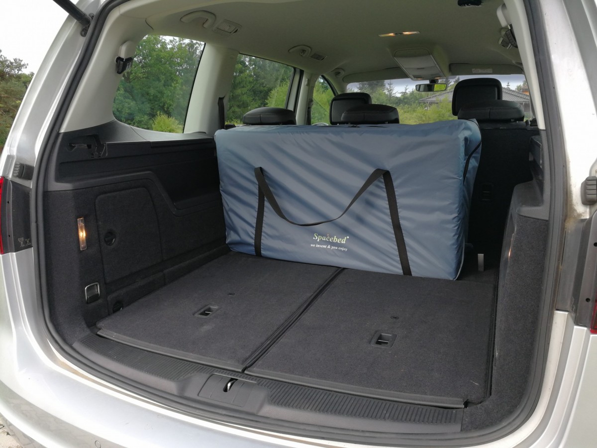 Volvo V60 Cross Country >> Unikátní matrace SPACEBED ve voze VW Sharan Volvo V60 Cross Country >> Unikátní matrace SPACEBED ve voze VW Sharan