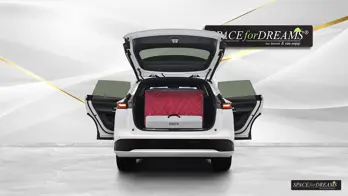   Měkká rozkládací matrace v barvě Magic Rosé dělá kempování s nivelačním systémem S4D dokonalým.