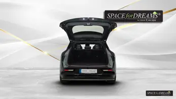   Tato matrace na spaní v barvě Magic Rosé leží v Zeekr 7X přímo na nivelačním systému S4D.