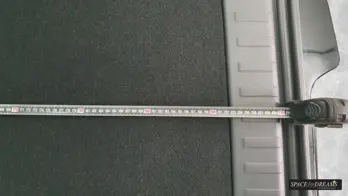   Skládací matrace SPACEBED® v barvě Magic Rosé ukazuje v Zeekr 7X svou prémiovou kvalitu.