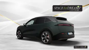   Matrace do kufru SPACEBED® v barvě Magic Rosé spočívá bezpečně na nivelačním systému S4D.