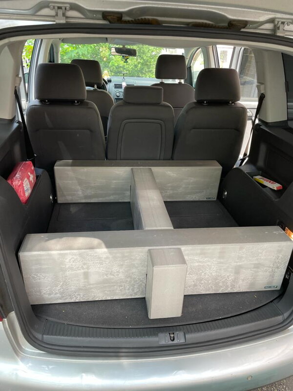 Vyrovnání podlahy pro VW Touran - 3 díly (výška 24 cm)
